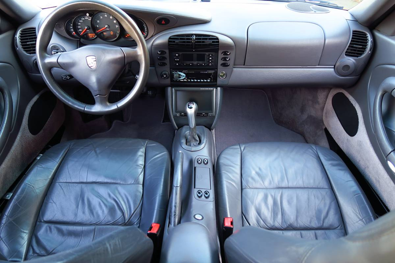 Illustration for article titled For $21,000, Could This 2000 Porsche 911 Have You Getting In On The Ground Floor?